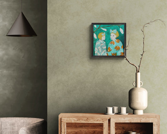 "Syntynyt leijonaksi perhosien laaksoon" taidejuliste kokonaisuudessaan - kaksi eri-ikäistä naista vihreissä sävyissä, perhostentoukkia leijonia symbolisesti. Rajoitettu painos 100kpl, japanilaistyylinen tunnelma.